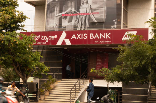 Axis Bank updates credit card rules from December 20, 2024, including changes to fees, finance charges, rewards, and lounge access. Stay informed and manage your card wisely.