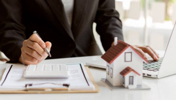 Noida Authority warns plot owners to obtain completion certificates or risk cancellation. Learn the updated guidelines and deadlines to secure your plot by December 31, 2024.