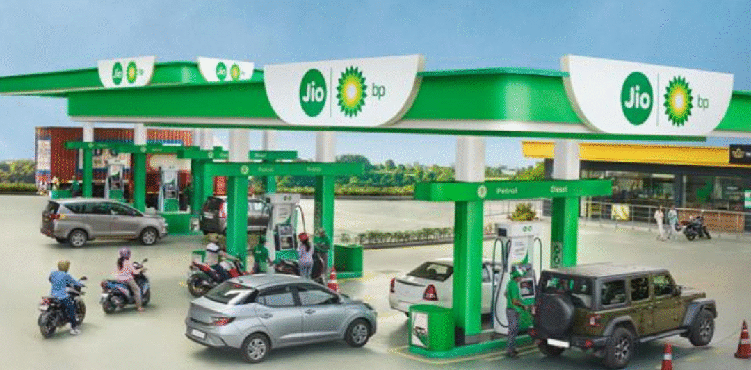 Want to start a Jio BP Pulse electric charging station? Learn about costs, land needs, and Tamil Nadu subsidies in our easy guide. Start your EV business today!